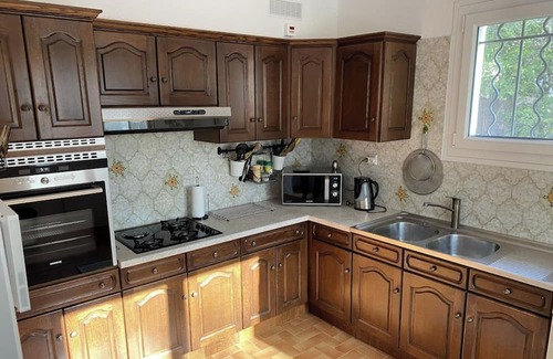 Mejannes-le-Clap Casa | Holiday home - 7-8 person(s) - quiet - large fenced property