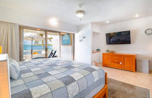 Puerto Aventuras Apartamento | Beachfront Paradise 2 BR in Puerto Aventuras
