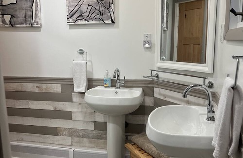 Millerton Casa | MJ’s Retreat Upstate NY