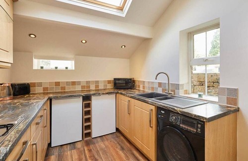 Matlock Casa | Host & Stay | Church View Cottage