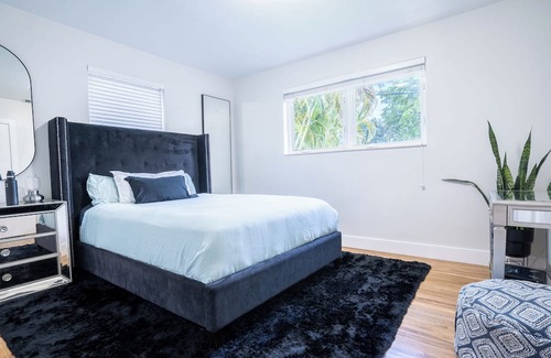 El Portal Casa | Escape to Paradise: VRBO Oasis in North Miami! ~ Pet Friendly