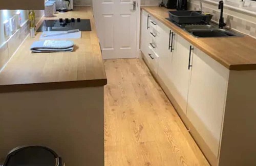 Darlington Casa | Stylish 3 bed terraced house with free parking