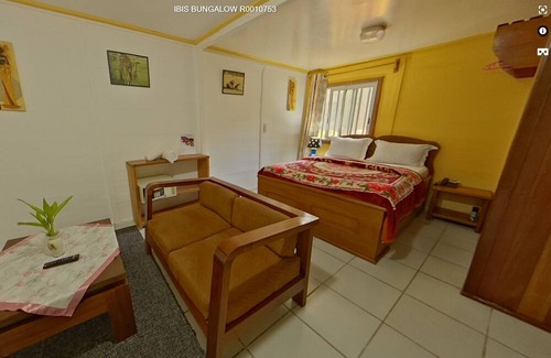 Kribi Cama Y Desayuno | Mini Resort on seaside with restaurant on the beach large choice of rooms
