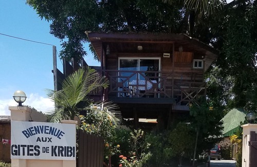 Kribi Cama Y Desayuno | Mini Resort on seaside with restaurant on the beach large choice of rooms