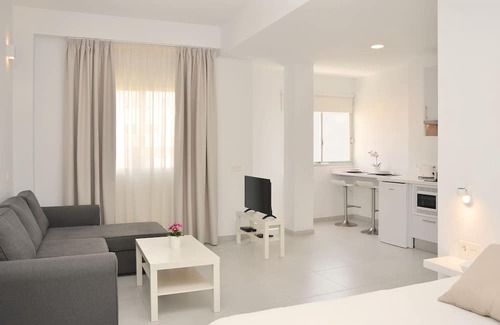 Santa Cruz de Tenerife Apartamento | 30m2 distributed in cozy open and bright spaces.