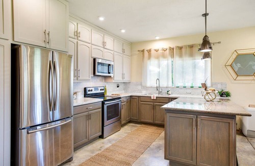 Sebastopol Otro | The Bask House: Farm Fresh Eggs, Local Java Too, Sunset Spa Awaits All For YOU!