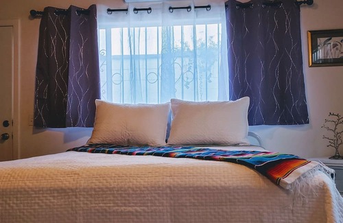 Nueva Ensenada Casa | Modern renovations. Fast Wi-fi. Beach, food, nightlife & market access w/in 3 km