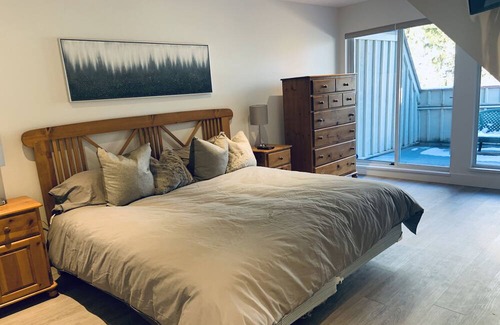 Village North Condominio | NEW RENO - 3 bedroom Whistler village Condo Great location!