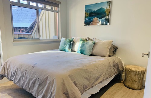 Village North Condominio | NEW RENO - 3 bedroom Whistler village Condo Great location!