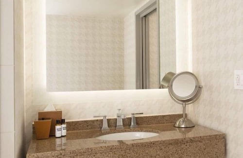 MIT Casa | 2 Connecting Suites at a 4⭐️ Hotel