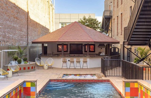 South Main Historic District Apartamento | Loft-Style 1-BR Apt w/ Pool Downtown