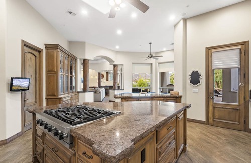 Central Scottsdale Casa | Large 6BR w Private Pool & Arcade. Book now for Spring Training cactus league