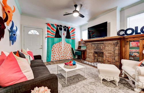 Central Oklahoma City Casa | Color Pop Cottage - Half mile from Plaza district