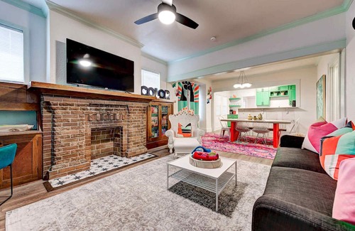 Central Oklahoma City Casa | Color Pop Cottage - Half mile from Plaza district