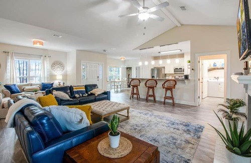 Santa Rosa Beach Casa | New Listing /Private /Comfy /EZ Walk to Beach