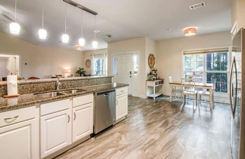 Santa Rosa Beach Casa | New Listing /Private /Comfy /EZ Walk to Beach