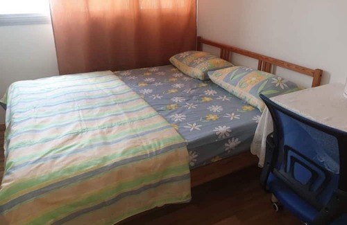 Yishun Apartamento | clean air condition double bed room. great location
