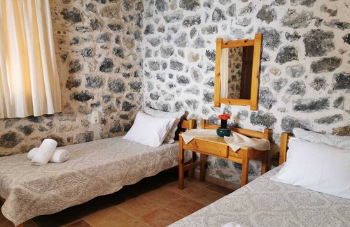 Gortyna Apartamento | Nefeli's Luxury Suite on the Sea