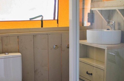 Roquebrune-sur-Argens Alquiler De RV | Campamento familiar evocador en la hermosa Costa Azul