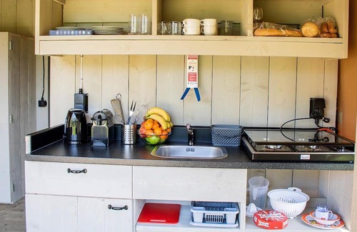 Roquebrune-sur-Argens Alquiler De RV | Campamento familiar evocador en la hermosa Costa Azul