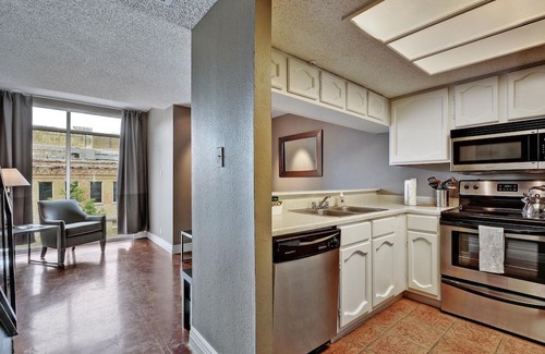 Downtown Austin Apartamento | The Littlefields by Lodgewell | Cool-Fun Loft | A3