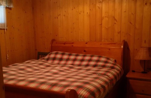 East Kootenay Cabina | Beautiful Cabin with private hot tub in quiet setting