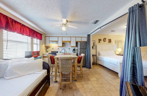 Gulf Lagoon Beach Apartamento | Cozy studio with resort pool & boat dock on the Grand Lagoon