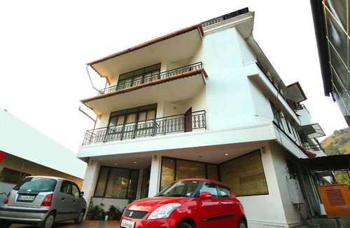 Munnar Complejo | Memorable Stay Views/Attukad Waterfalls/Hydel Park