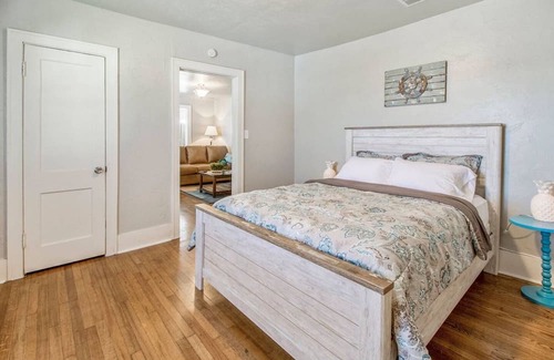 Central Oklahoma City Apartamento | Aloha, Beaches- Amazing location near 23 & Classen