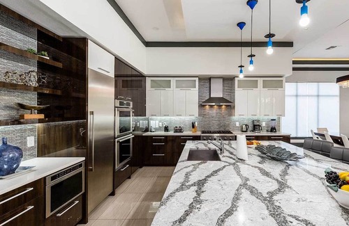 Reunion Casa | Ultra-Modern Oasis with Pool and Spa at Reunion