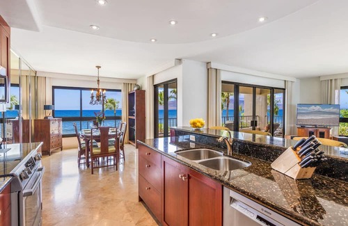 Kaanapali Condominio | Alquileres de Maui Resort: Kaanapali Alii 145 - 2BR Gema frente al mar, lujosamente remodeladas, puestas de sol durante todo el año con impresionantes vistas del Océano Pacífico, Lanai y Molokai.