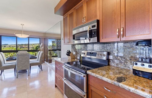 Kaanapali Condominio | MRR Presents Kaanapali Ali'i 272 - Remodeled 7th Floor Corner 2BR w/ Partial Ocean AND Mountain Views!