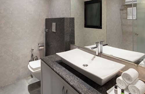 Bareilly Hotel | Clarks Collection Maanya