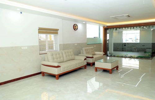 Saravanampatty Hotel | Hotel Vishaka Paark