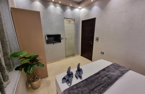 Abdin Hotel | Cairo Plaza Manchester Hotel