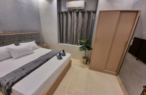 Abdin Hotel | Cairo Plaza Manchester Hotel