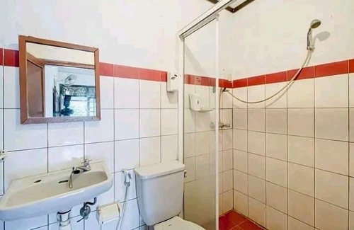 Megamendung Hotel | GG House Happy Valley