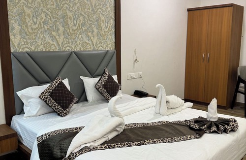 Parsivni Hotel | Nicolas Farm & Resort