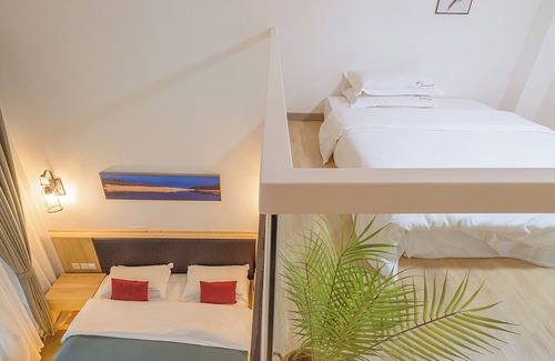 Emeishan Casa | Room-heinemann Hotel Loft Suite With two