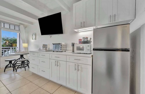 Ruskin Apartamento | Sunset Suite Heated Pool Tennis Gym Balcony