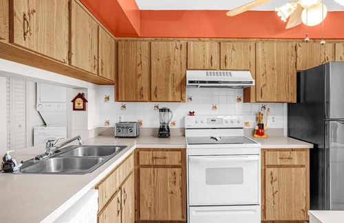 Ventura Apartamento | Upstay 2BR Golfer s Retreat w Patio Ventura Resort