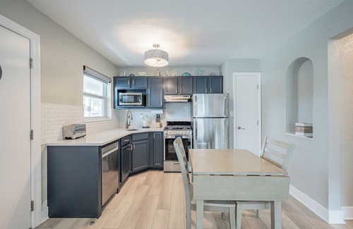 Clearwater Beach Hotel | Blue Wave Suites