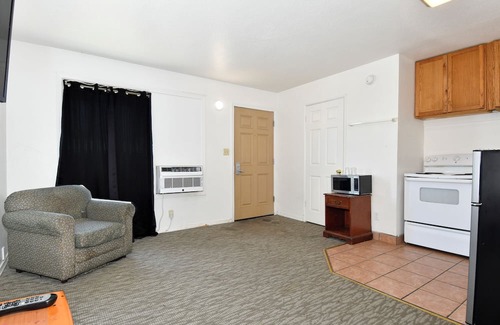 Overlook Hotel | Budget Motel