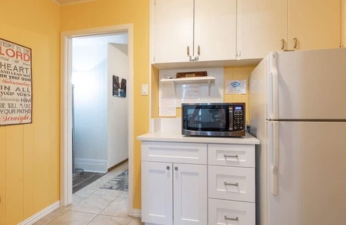 Kingsland Casa | Lazy Cove Waterfront Getaway on Lake Lbj!