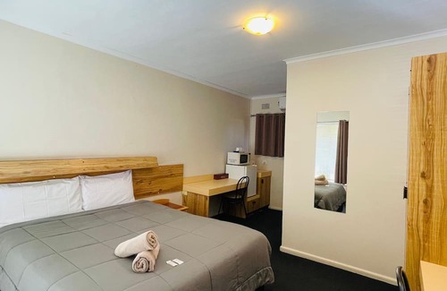 Wee Waa Hotel | Wee Waa Motel