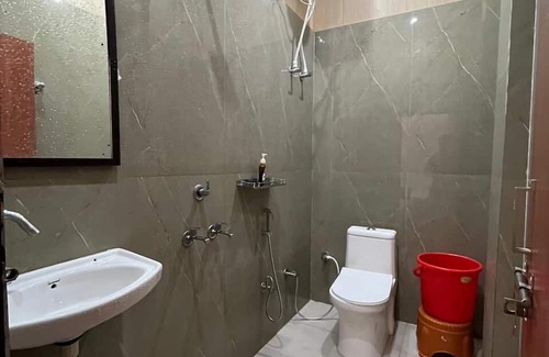 Misrikh Hotel | Hotel S.K Atithi Bhawan