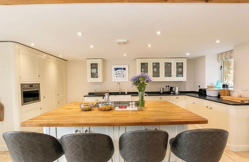 Culworth Casa | Stunning 4BD Family Home Near Banbury