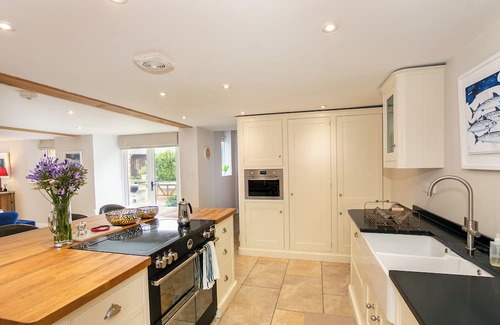 Culworth Casa | Stunning 4BD Family Home Near Banbury