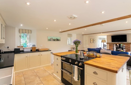 Culworth Casa | Stunning 4BD Family Home Near Banbury
