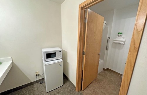 Falls City Hotel | Vision Inn Motel